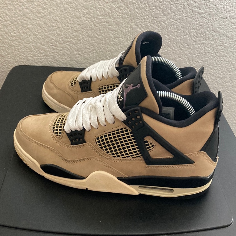 jordan 4 mushroom